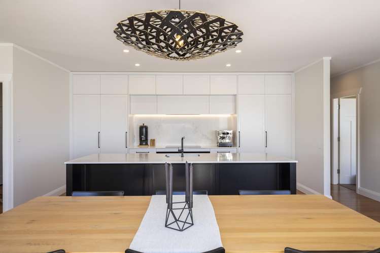 24 Nobs Line Strandon_12