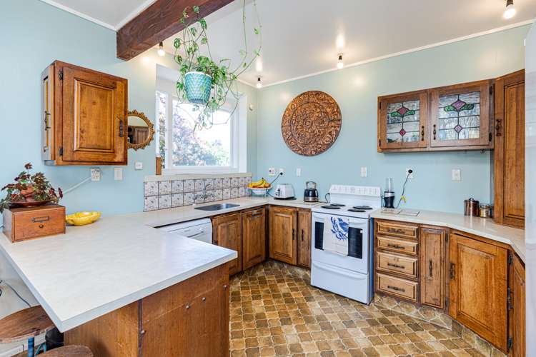 50 Shakespeare Road Bastia Hill_7