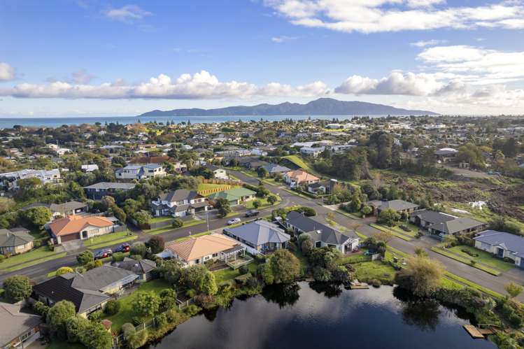 5 Lorna Irene Drive Raumati South_15