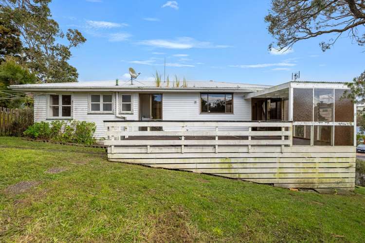 32 Eaton Road Hillsborough_12