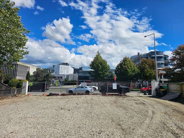Directly Opposite UC, 5 Units - 6 bed, 3 Bath each