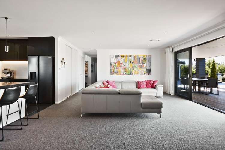 25 Sarona Park Drive Omanawa_10