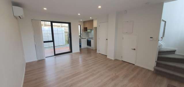 8/18 Kinross Street Blockhouse Bay_2