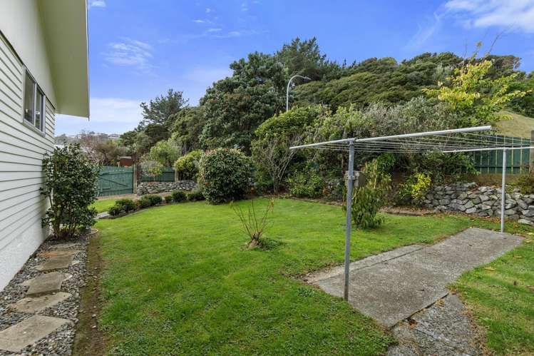 39 Tweed Road Papakowhai_22