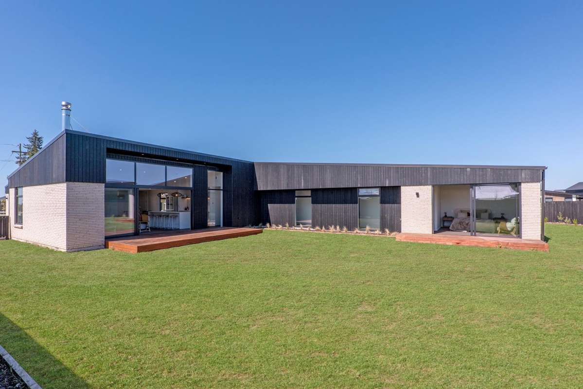 1 Arrowsmith Drive_0