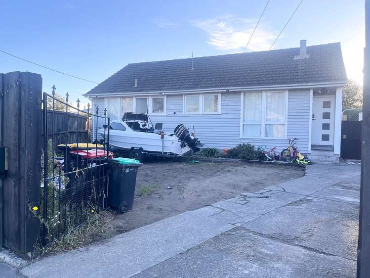 5 Betty Place Aranui_14