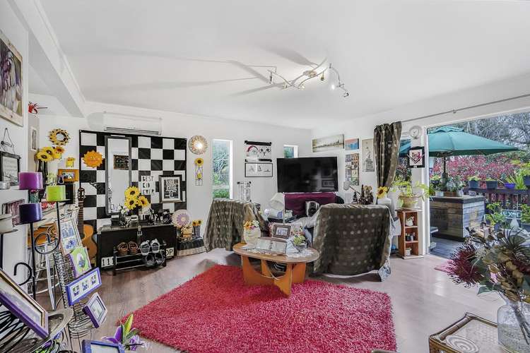 B/15 Saxbys Road Glenview_11