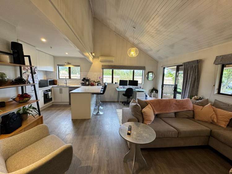  A/60 Rata Road Raumati Beach_10