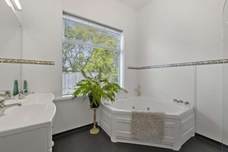 45 Brecon Road Stratford_15