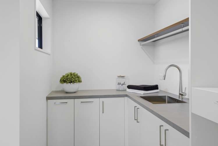 7 Candlesticks Crescent Lincoln_22