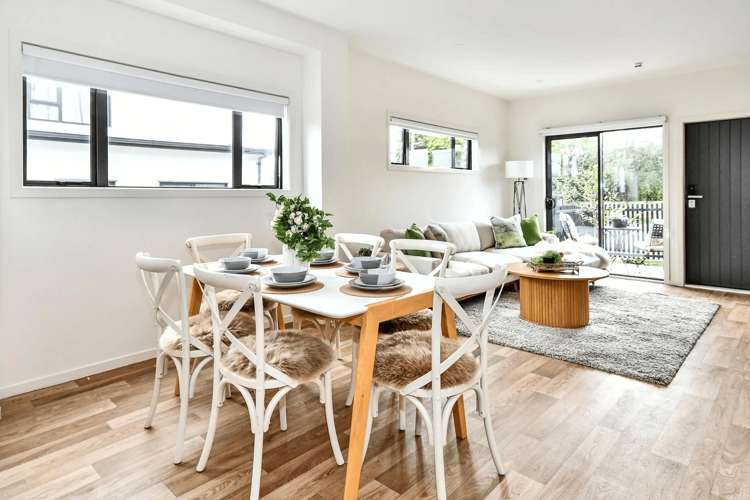2/75 McAnnalley Street Manurewa East_2
