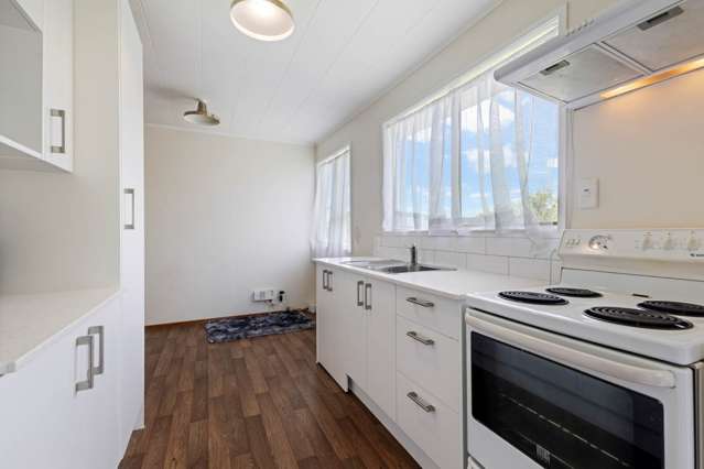 1/11 Charntay Avenue Clover Park_2