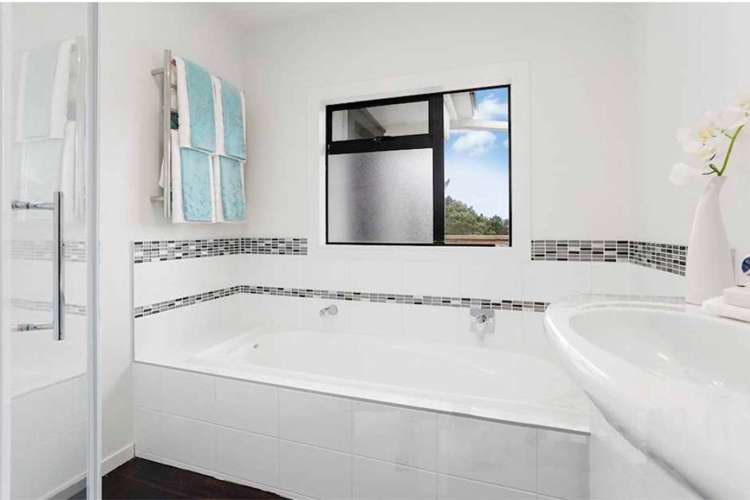 1261 East Coast Road Redvale_18