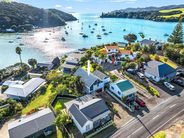 Flexible Living, Exquisite Water Views!