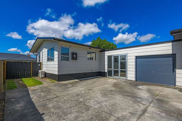 52A Somerset Crescent Highbury_13
