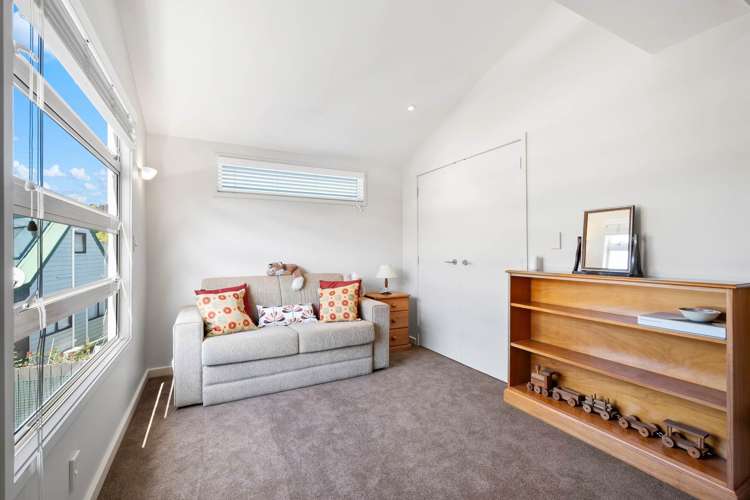 8b Queen Mary Avenue Epsom_20