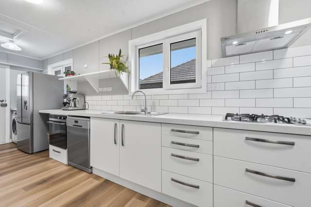 51 Marlow Road Aranui_1