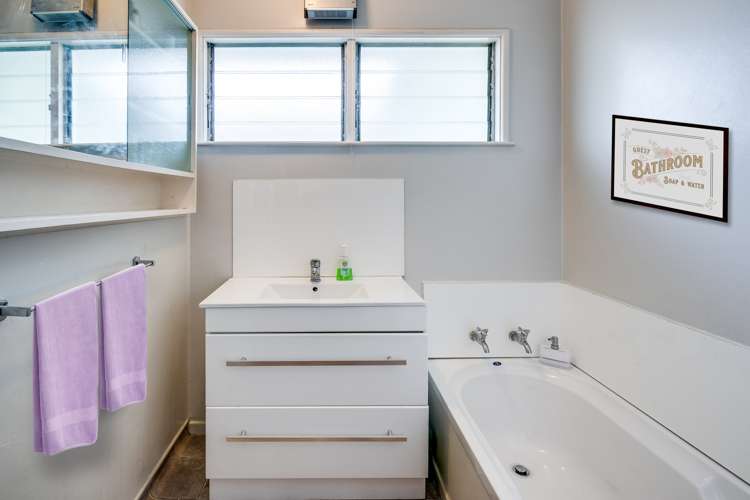 903 Rangiora Street Mahora_9