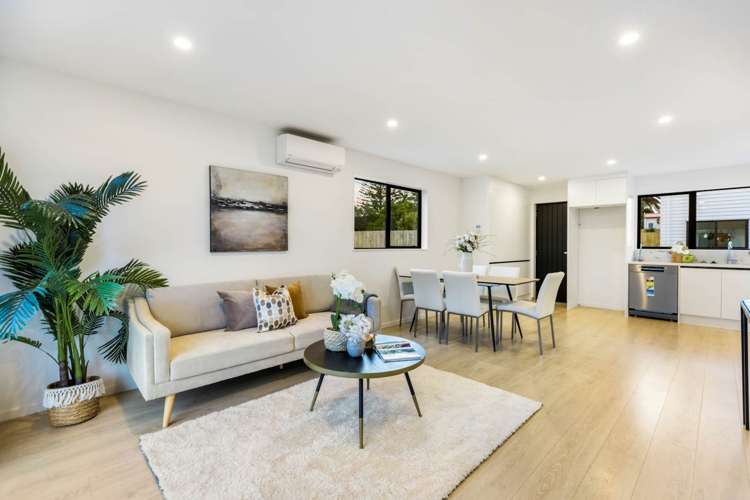 1/135 Lancaster Road Beach Haven_3