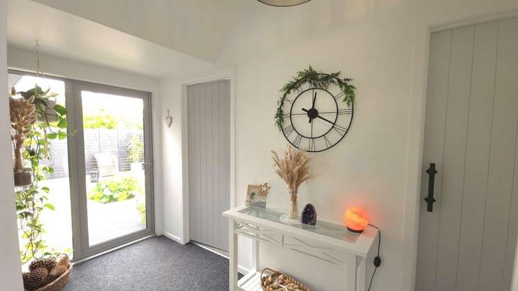 19 West Crescent Te Puru_18