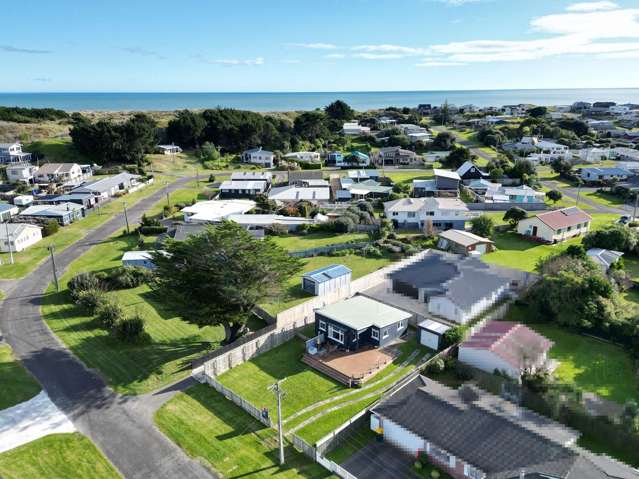 3 Chrystall Street Foxton Beach_1