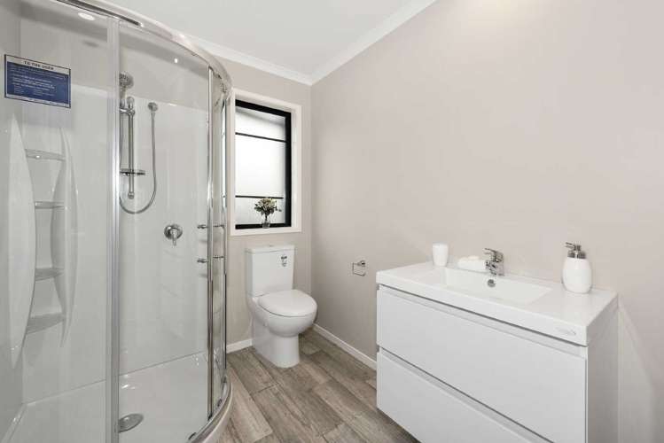 2/90 Firth Street Hamilton East_7