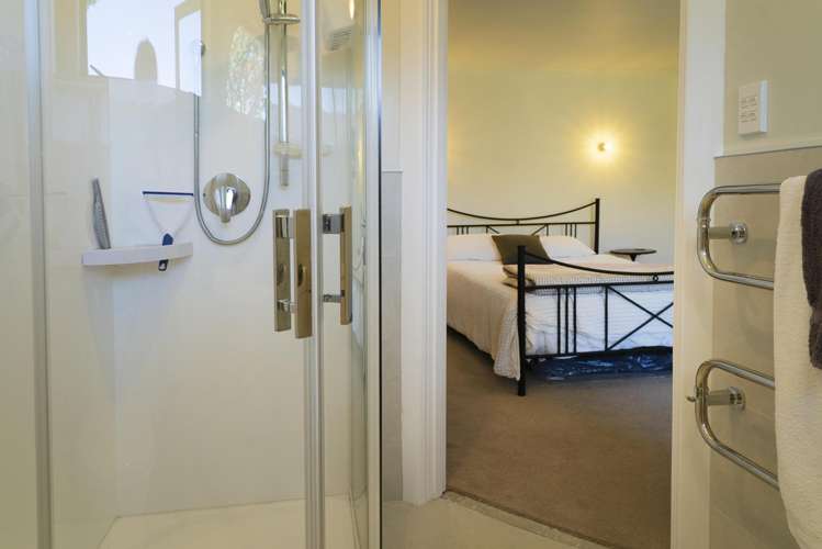 87 Arataki Road Havelock North_23