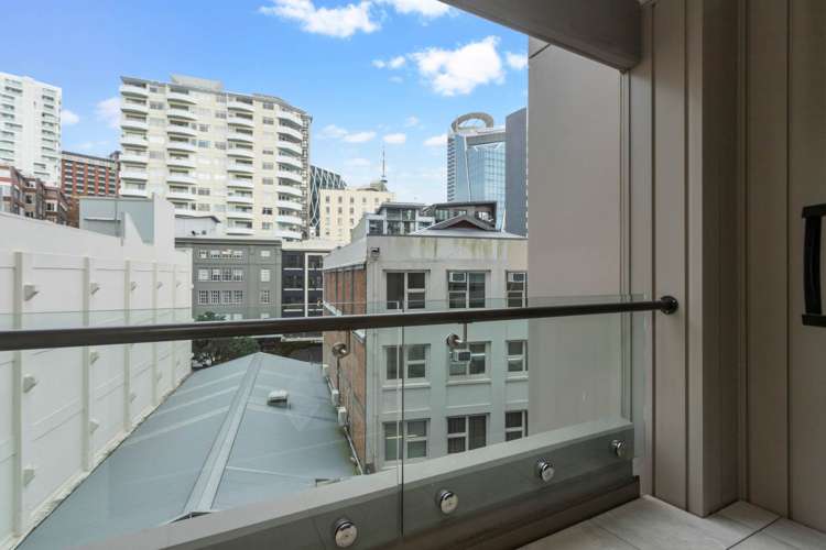 616/41 Beach Road Auckland Central_10