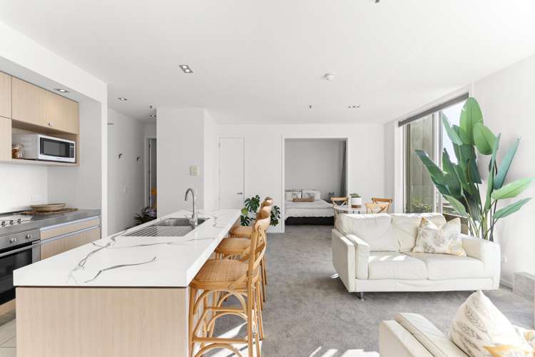 303/22 Liardet Street_0