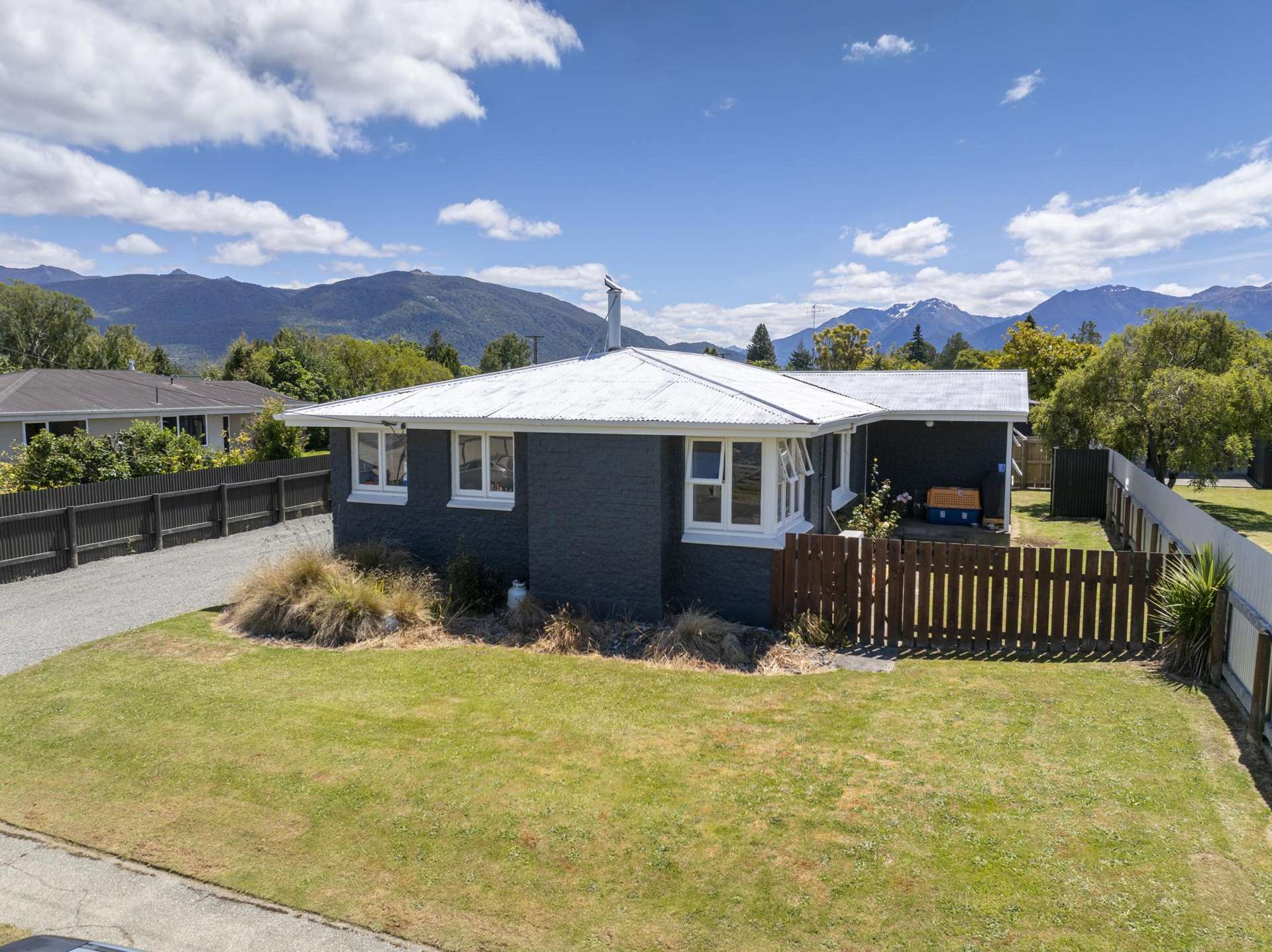 33 Moana Crescent Te Anau_0