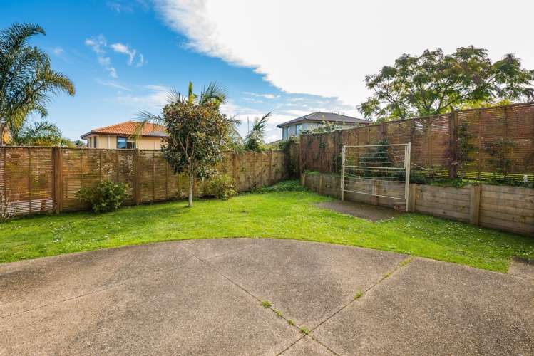 7 Ashurst Lane Greenhithe_25