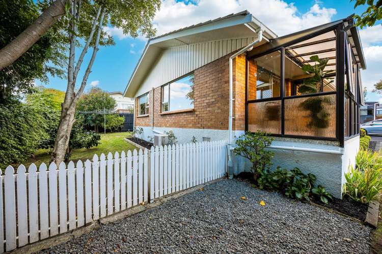 2/14 Rowan Terrace Te Atatu South_21