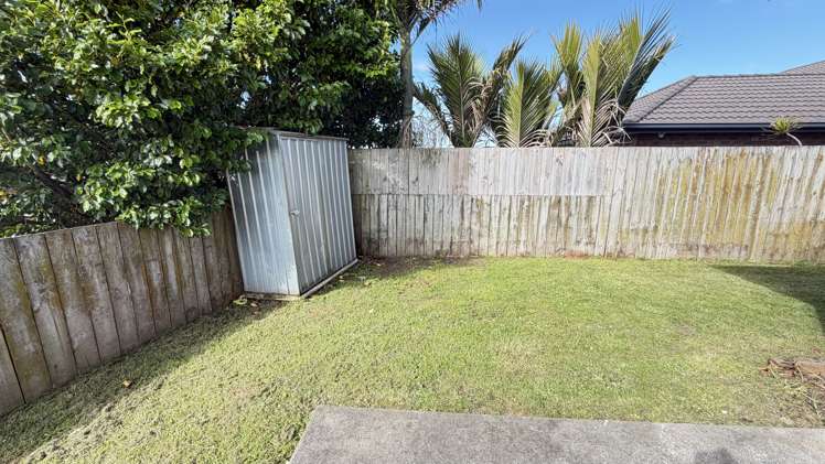 24 Stranraer Crescent Wattle Downs_18