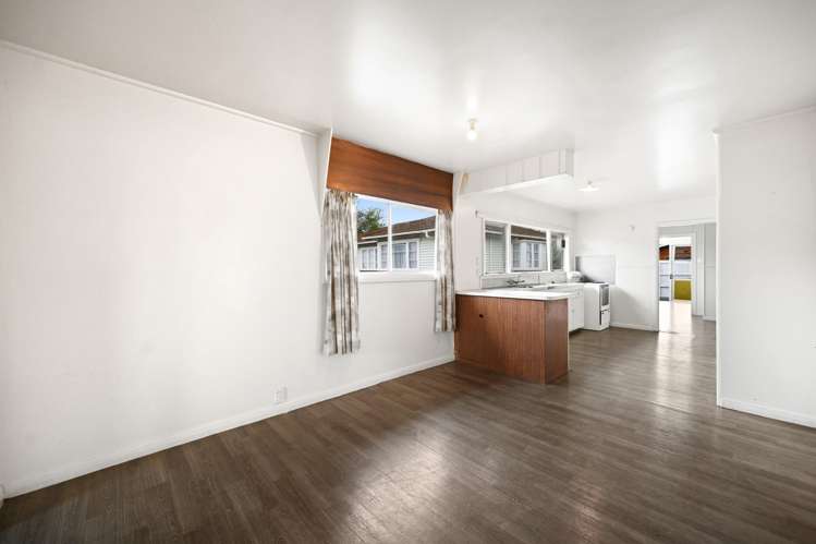 14 Wall Street Nawton_6