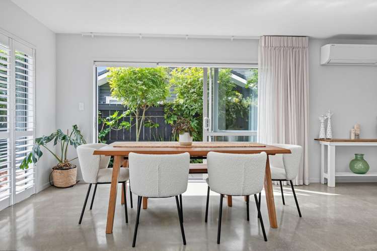 6 Kahuparere Crescent Pyes Pa_14