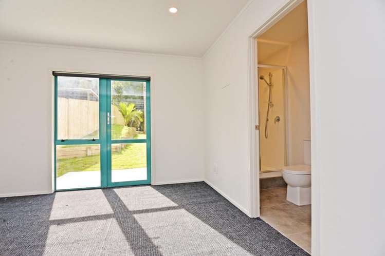 42 Western Road Laingholm_16