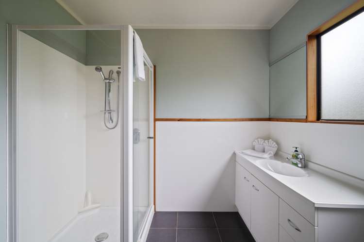 31 Whakaipo Avenue Taupo_17