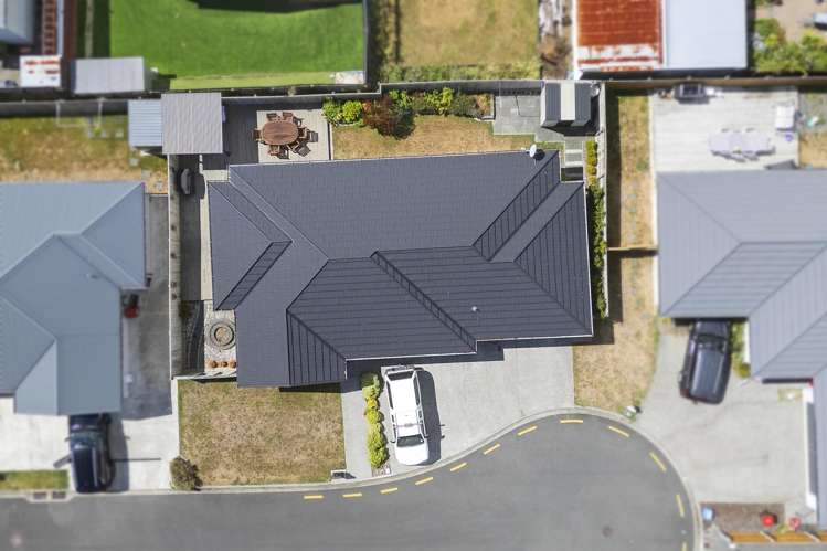 11 Poulson Grove Trentham_28