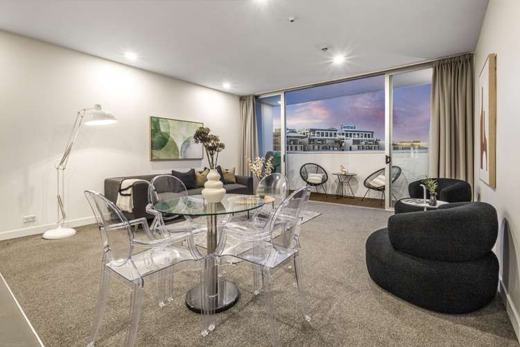 4b/2 Fisher-Point Drive Auckland Central_15