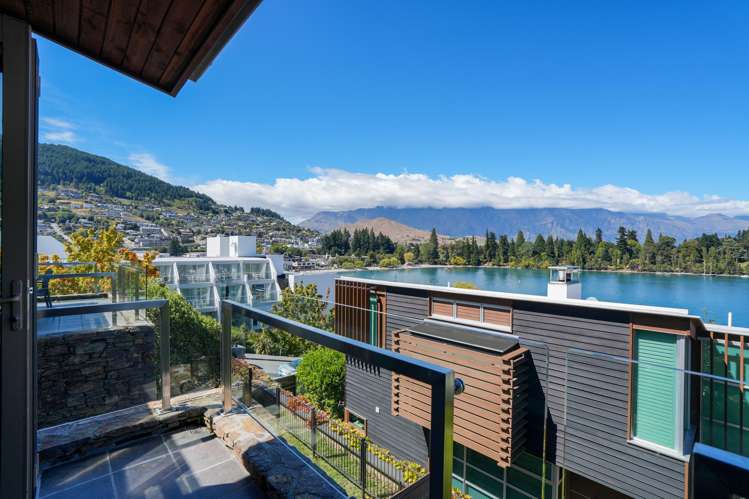 2/10 Lake Street Queenstown_17