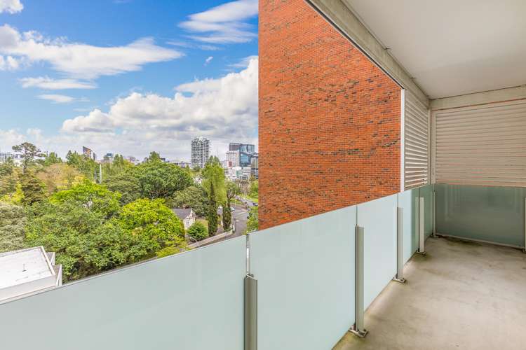 1504/10 Waterloo Quadrant Auckland Central_9