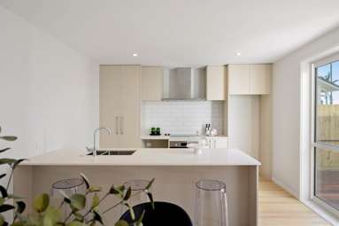 2/372 Lake Road_3
