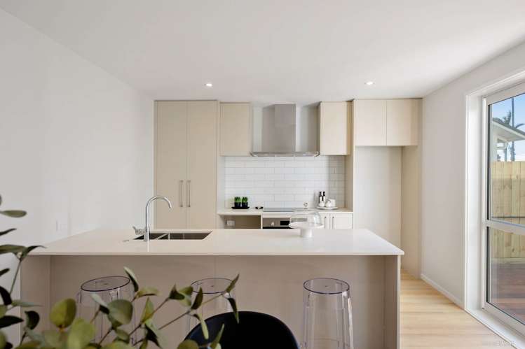 2/372 Lake Road Takapuna_3