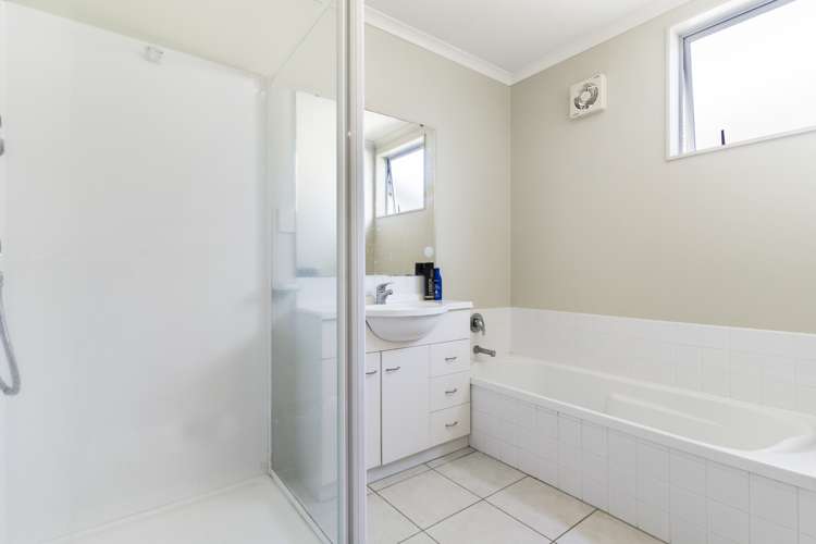 8 Bruce Pulman Drive Takanini_12