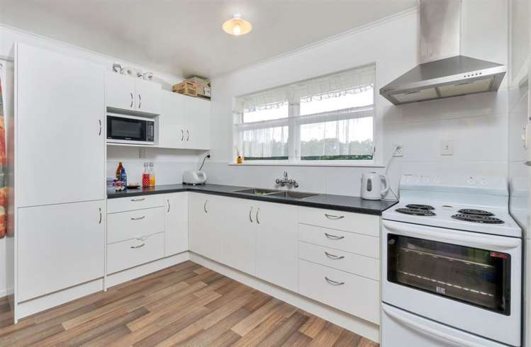 10 Crawford Avenue Mangere Bridge_6