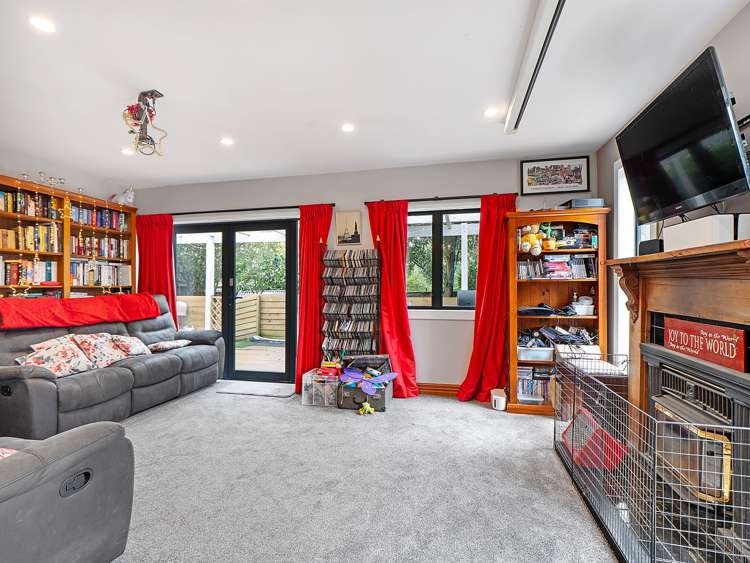 297 lake terrace road Burwood_15