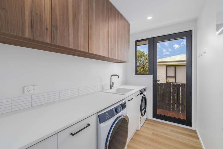 6 Youngston Lane Woolston_18
