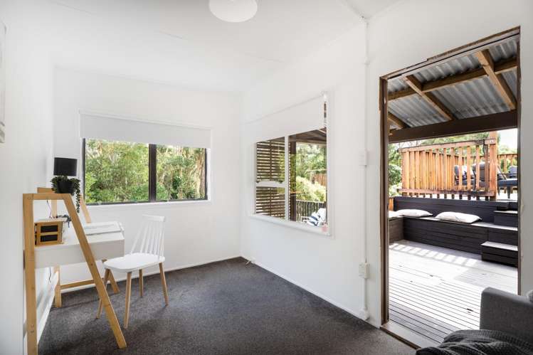 25 Waihemo Street Waitangirua_14