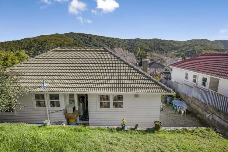 87 Coast Road Wainuiomata_13