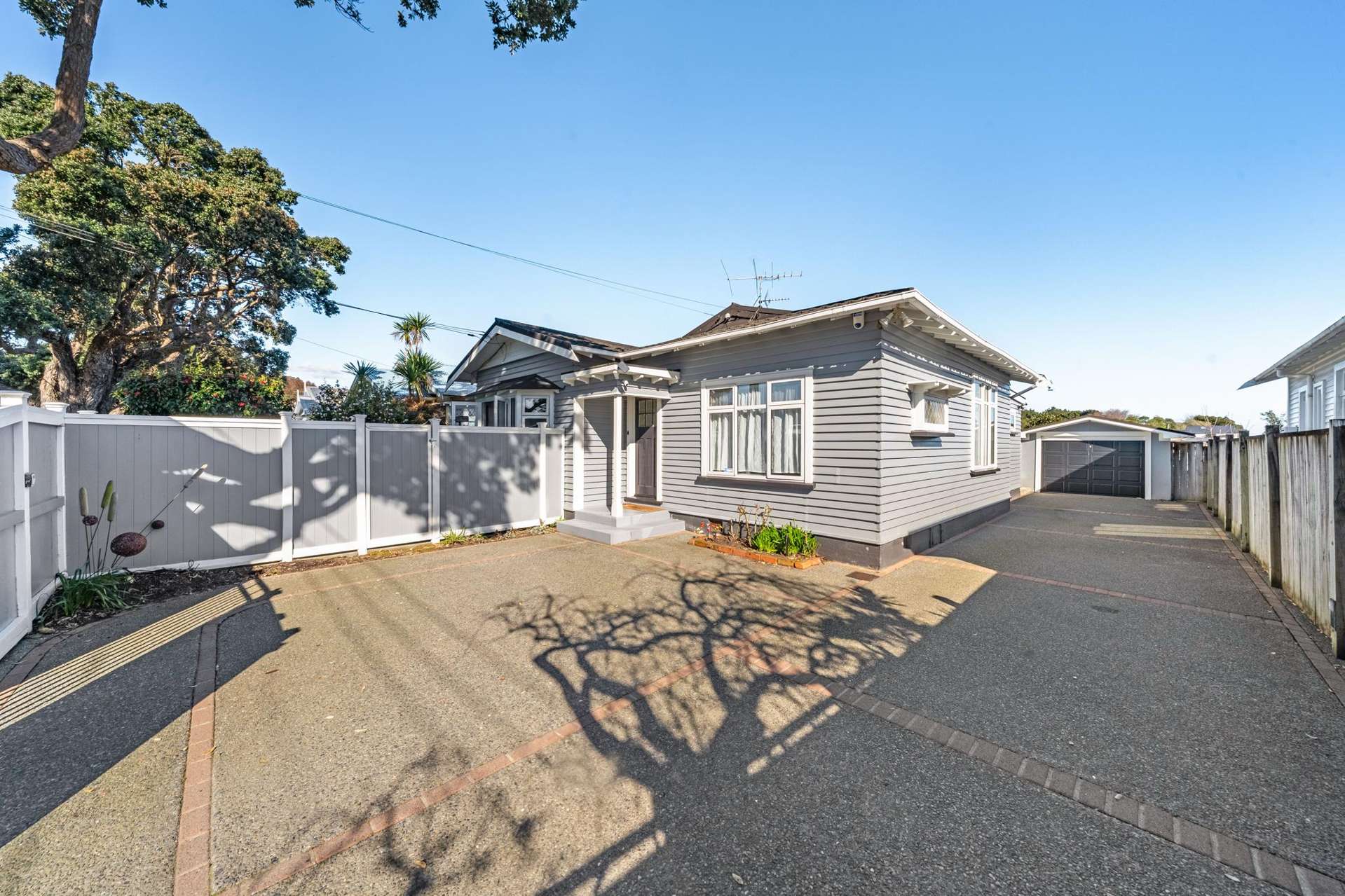 18 Bracken Street Petone_0